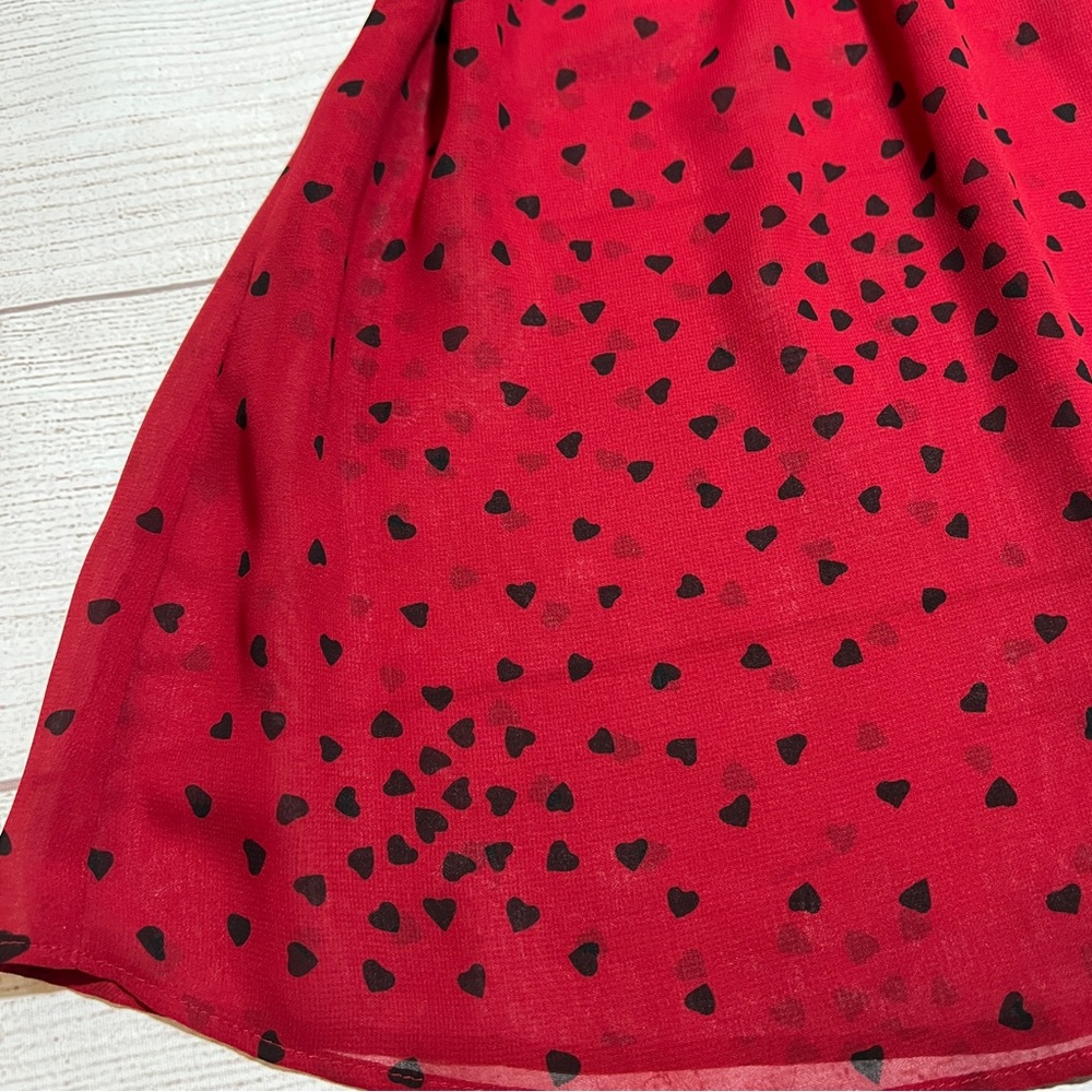 EXPRESS Heart Print Ruffle Neck Top - Picture 4 of 14
